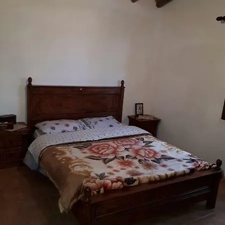 Agrompelo House *